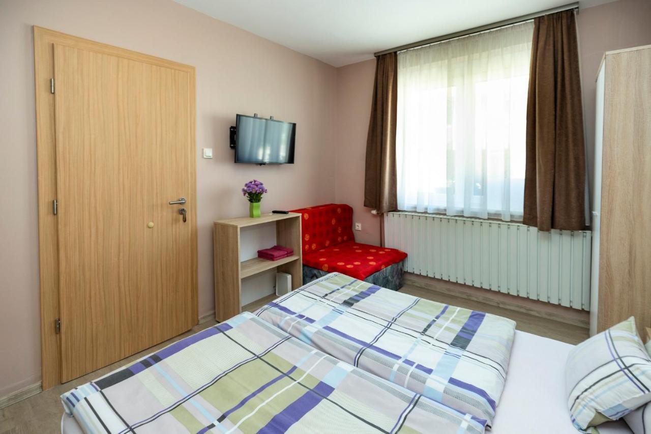Cecey Apartman 埃格尔 外观 照片